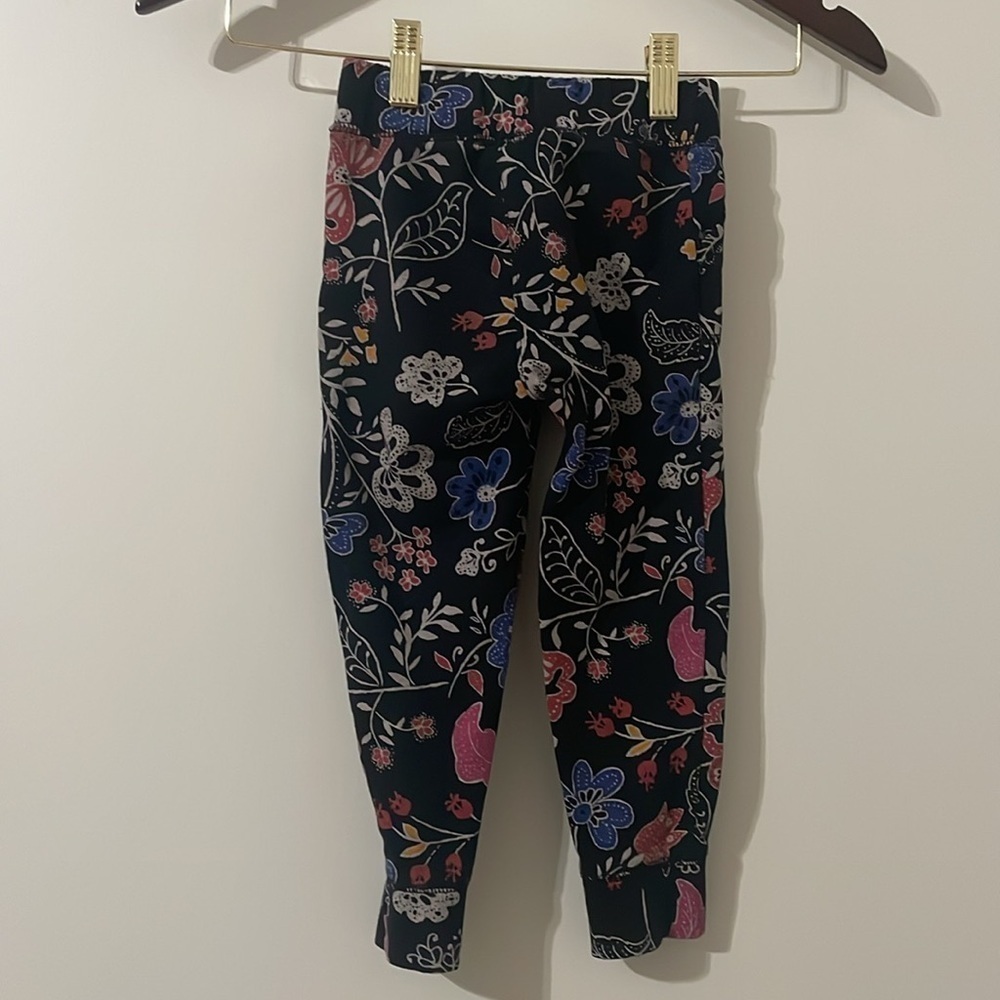 Old Navy Black and Pink Floral Outfit Size 3T - Picture 5 of 9